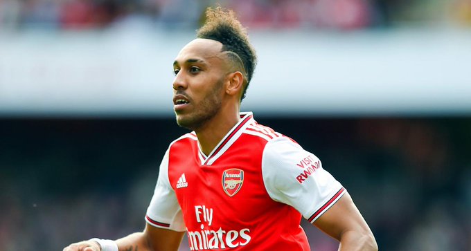 官网-利物浦绝杀曼城，卡瓦尼乌龙送礼西甲