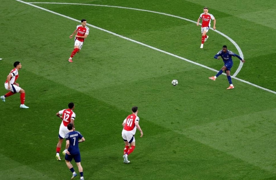 体育app-阿森纳战平拜仁，卡瓦尼补时绝平欧联杯的简单介绍